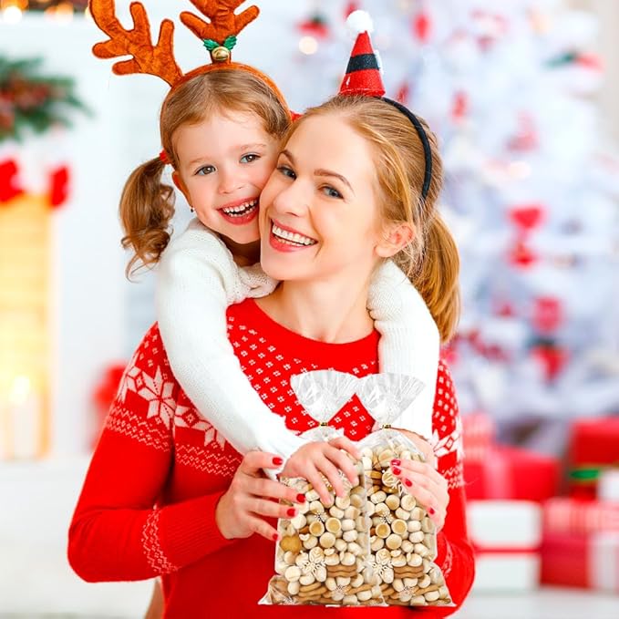 100 PCS Winter Cellophane Treat Bags(5.1x10.6 Inch) with Ties Plastic Snowflake Goodie Candy Cookie Loot Gifts Bags Bulk Pouches for Christmas Frozen Party Favors Supplies Decorations Holiday Birthday