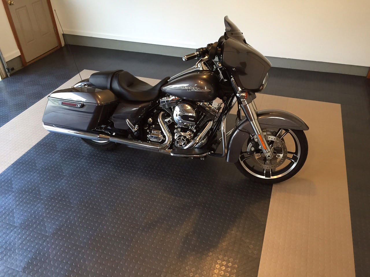 Big Floors RaceDeck CircleTrac, Interlocking Non-Slip Garage Flooring Tile, Durable, Modular, Heavy-Duty Copolymer, Easy Install (Yellow, 12 Pack of 12 x 12" Tiles)