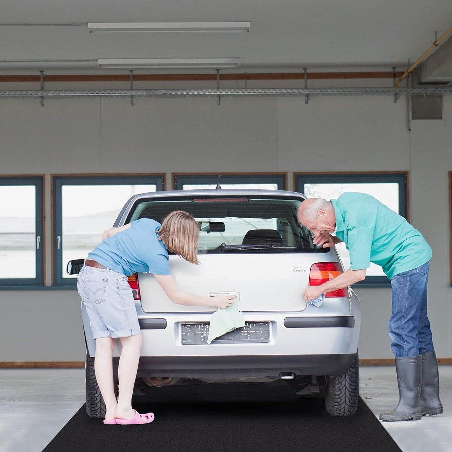 Extra Large 6.6 x 16.4ft Garage Floor Mat- Absorbent/Waterproof Oil Maintenance Mat to Protect Garage Floor Surface- Reusable Oil Spill Mat for Under Car Garage Shop Parking Floor Driveway (Black)