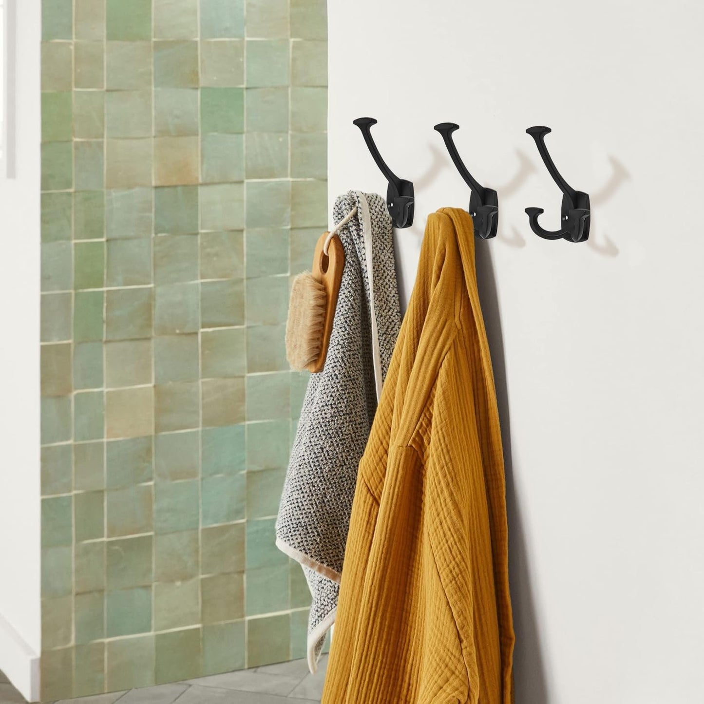 Large Wall Double-Sided Hook 2 Pack Matte Black Hook Decorative Heavy Duty Solid Large Coat Hooks for Towel Hanging Coats Robe Towel Bags Door Back 2 Prong Hooks