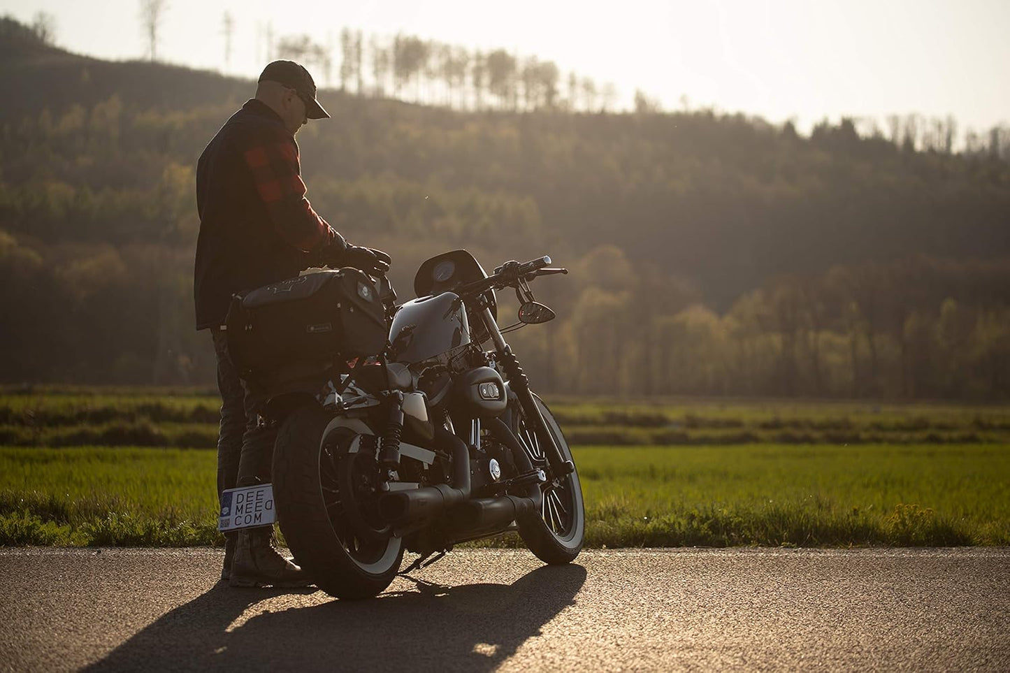 TUBE motorcycle travel luggage, made of waterproof Cordura and Italian leather 6.6 gallons capacity, motorcycle seat/rack/sissy bar bag