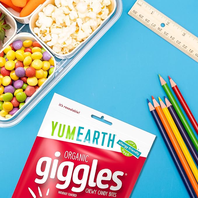 YumEarth Organic Giggles Chewy Candy - Allergy Friendly (Top 9 Free), No Artificial Dyes or Flavors, Non GMO, Gluten Free, Vegan Candy Snacks - 5 Ounce Bag (Pack of 6)