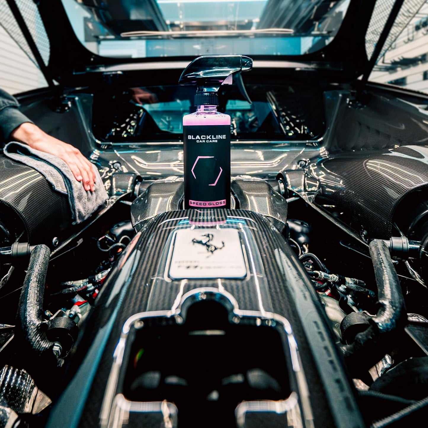 Blackline Car Care - Speed Gloss Quick Detailer & Shine Spray - Versatile, Fast Cleaning for a Streak-Free, Glossy Finish on All Vehicle Surfaces (16 Fl Oz)